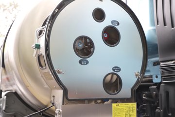 ������������H7pro 12.5L LNG 480���� 6X4 ��ʿ��12�� ǣ����ͼƬ