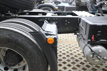 ������������H7pro 12.5L LNG 480���� 6X4 ��ʿ��12�� ǣ����ͼƬ