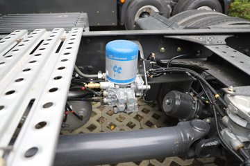 ������������H7pro 12.5L LNG 480���� 6X4 ��ʿ��12�� ǣ����ͼƬ