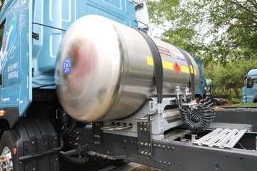 ������������H7pro 12.5L LNG 480���� 6X4 ��ʿ��12�� ǣ����ͼƬ