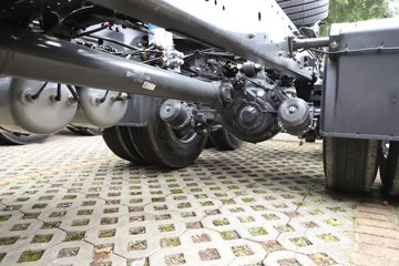 ������������H7pro 12.5L LNG 480���� 6X4 ��ʿ��12�� ǣ����ͼƬ