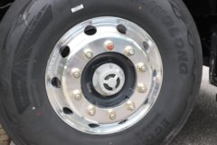 东风柳汽乘龙H7pro 陆航版 610马力 6X4 AMT自动档 牵引车