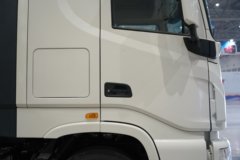 东风商用车天龙旗舰KX 嵘耀版 6X4 混合动力牵引车 宁德时代18.7kWh