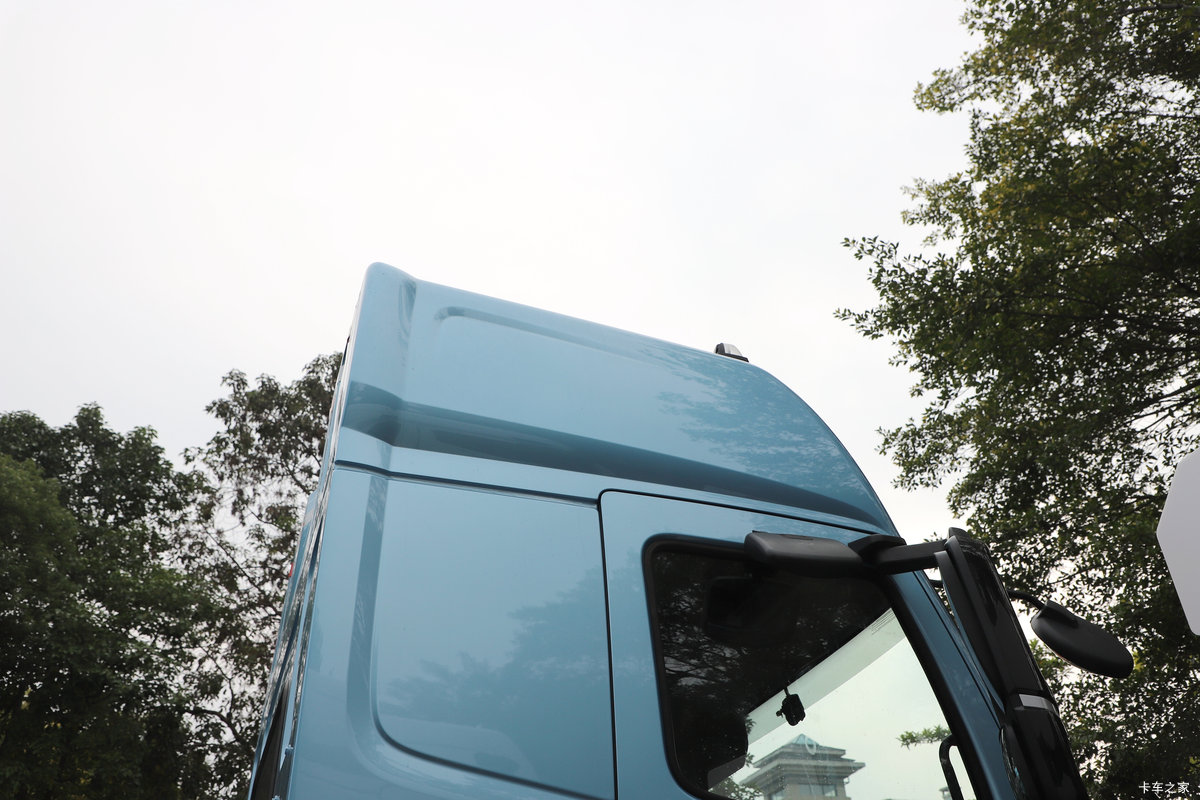 ����������������5 6X4 ���綯ǣ���� ����ʱ��400.61kWh���