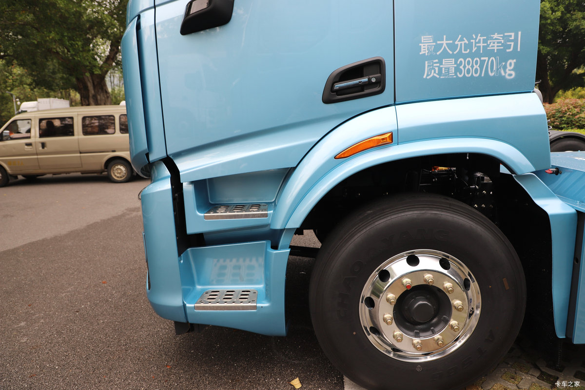 ����������������5 6X4 ���綯ǣ���� ����ʱ��400.61kWh���