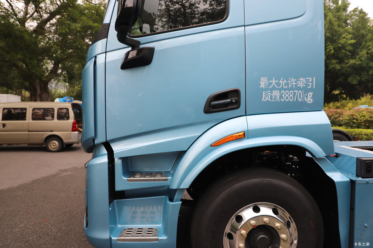 ����������������5 6X4 ���綯ǣ���� ����ʱ��400.61kWh���