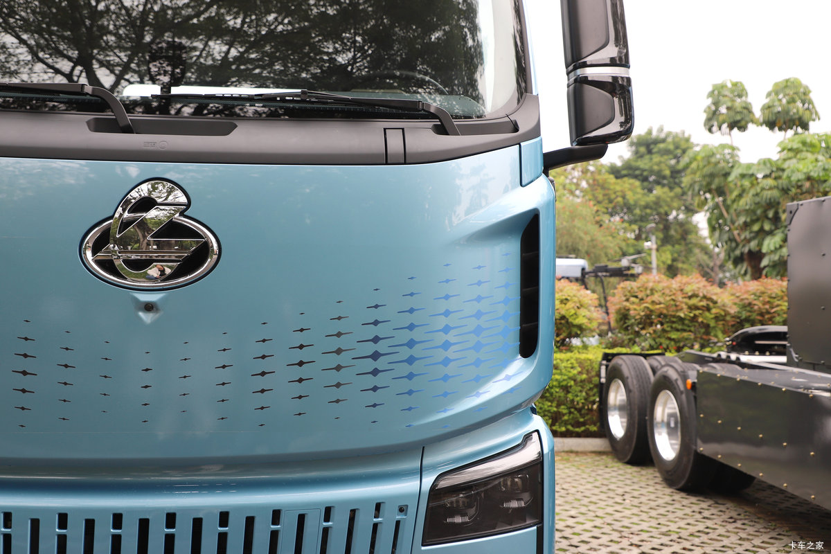 ����������������5 6X4 ���綯ǣ���� ����ʱ��400.61kWh���