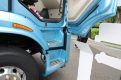 东风柳汽乘龙翼威5 6X4 纯电动牵引车 宁德时代400.61kWh