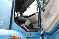 东风柳汽乘龙翼威5 6X4 纯电动牵引车 宁德时代400.61kWh