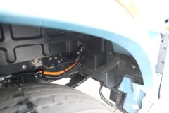 东风柳汽乘龙翼威5 6X4 纯电动牵引车 宁德时代400.61kWh