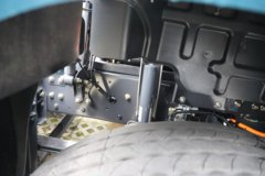 东风柳汽乘龙翼威5 6X4 纯电动牵引车 宁德时代400.61kWh