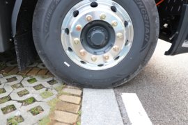 乘龙H5&nbsp;电动牵引车底盘图片