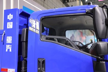 ����HOWO��ʿ 2.5L���� 185���� 4X2 ��ʿ��8�� 3.15�׵�����ж��ͼƬ