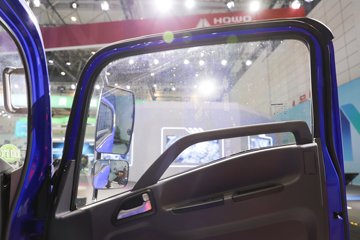 ����HOWO��ʿ 2.5L���� 185���� 4X2 ��ʿ��8�� 3.15�׵�����ж��ͼƬ