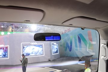 ����HOWO��ʿ 2.5L���� 185���� 4X2 ��ʿ��8�� 3.15�׵�����ж��ͼƬ