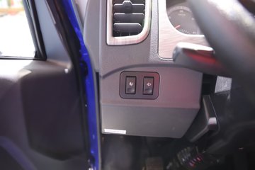 ����HOWO��ʿ 2.5L���� 185���� 4X2 ��ʿ��8�� 3.15�׵�����ж��ͼƬ