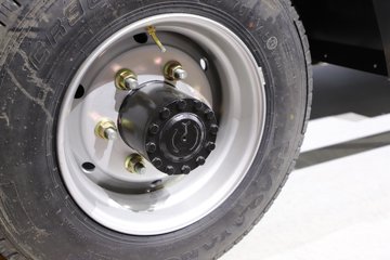 ����HOWO��ʿ 2.5L���� 185���� 4X2 ��ʿ��8�� 3.15�׵�����ж��ͼƬ