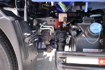 ����HOWO��ʿ 2.5L���� 185���� 4X2 ��ʿ��8�� 3.15�׵�����ж��ͼƬ