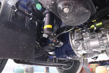 ����HOWO��ʿ 2.5L���� 185���� 4X2 ��ʿ��8�� 3.15�׵�����ж��ͼƬ