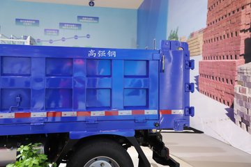 ����HOWO��ʿ 2.5L���� 185���� 4X2 ��ʿ��8�� 3.15�׵�����ж��ͼƬ