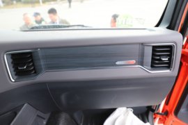 G5X&nbsp;载货车驾驶室                                               图片