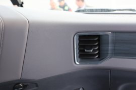 G5X&nbsp;载货车驾驶室                                               图片