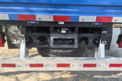 江淮骏铃A9 标载版 2.5L柴油 170马力 星瑞6档 3.85米排半栏板轻卡