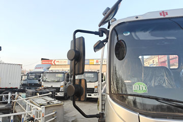 ����HOWO�Ῠ���� 2.3L���� 151���� ������8�� 4.15�׵��������ῨͼƬ