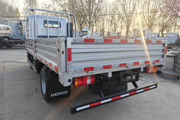 ����HOWO�Ῠ���� 2.3L���� 151���� ������8�� 4.15�׵��������ῨͼƬ