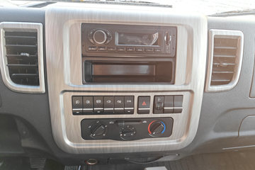 ����HOWO�Ῠ���� 2.3L���� 151���� ������8�� 4.15�׵��������ῨͼƬ