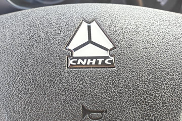 ����HOWO�Ῠ���� 2.3L���� 151���� ������8�� 4.15�׵��������ῨͼƬ