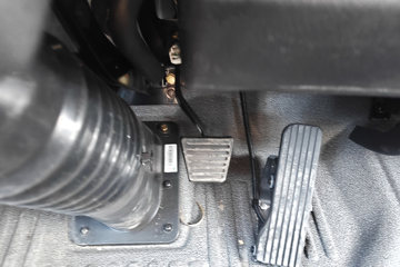 ����HOWO�Ῠ���� 2.3L���� 151���� ������8�� 4.15�׵��������ῨͼƬ