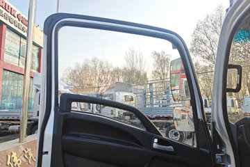 ����HOWO�Ῠ���� 2.3L���� 151���� ������8�� 4.15�׵��������ῨͼƬ