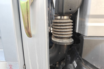 ����HOWO�Ῠ���� 2.3L���� 151���� ������8�� 4.15�׵��������ῨͼƬ