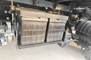 ����HOWO�Ῠ���� 2.3L���� 151���� ������8�� 4.15�׵��������ῨͼƬ