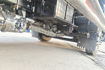 ����HOWO�Ῠ���� 2.3L���� 151���� ������8�� 4.15�׵��������ῨͼƬ