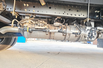 ����HOWO�Ῠ���� 2.3L���� 151���� ������8�� 4.15�׵��������ῨͼƬ