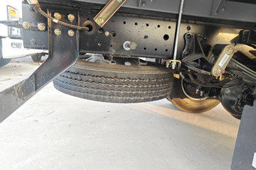 ����HOWO�Ῠ���� 2.3L���� 151���� ������8�� 4.15�׵��������ῨͼƬ