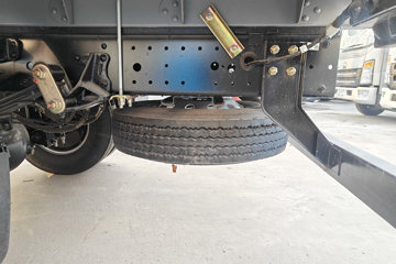 ����HOWO�Ῠ���� 2.3L���� 151���� ������8�� 4.15�׵��������ῨͼƬ