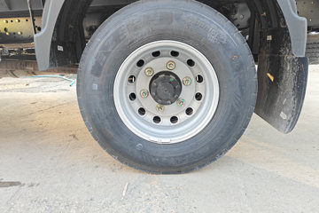 ����HOWO�Ῠ���� 2.3L���� 151���� ������8�� 4.15�׵��������ῨͼƬ