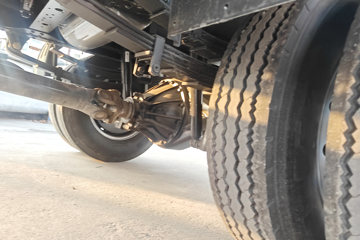 ����HOWO�Ῠ���� 2.3L���� 151���� ������8�� 4.15�׵��������ῨͼƬ