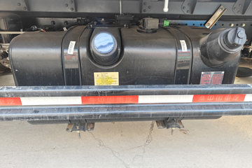 ����HOWO�Ῠ���� 2.3L���� 151���� ������8�� 4.15�׵��������ῨͼƬ