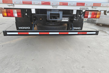 ����HOWO�Ῠ���� 2.3L���� 151���� ������8�� 4.15�׵��������ῨͼƬ