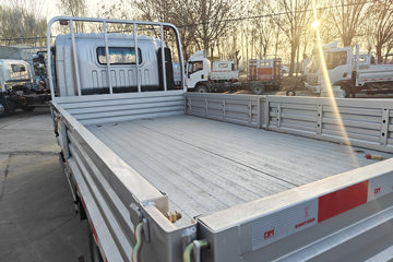 ����HOWO�Ῠ���� 2.3L���� 151���� ������8�� 4.15�׵��������ῨͼƬ