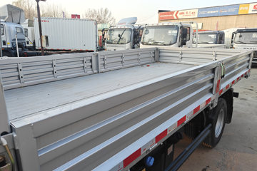 ����HOWO�Ῠ���� 2.3L���� 151���� ������8�� 4.15�׵��������ῨͼƬ