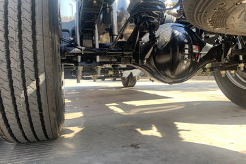 ����HOWO���� 4.15�׵��Ŵ��綯��դʽ�Ῠ ����150.83kWhͼƬ