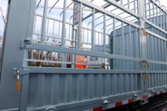 重汽HOWO统帅PRO 4.15米单排纯电动仓栅式轻卡 弗迪150.83kWh(睡眠舱)