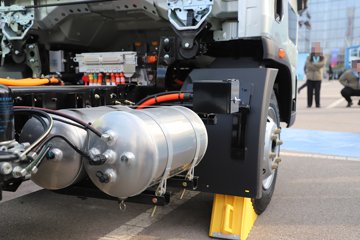 ����HOWO����PRO 4.15�׵��Ŵ��綯�����Ῠ ����ʱ��140.41kWhͼƬ