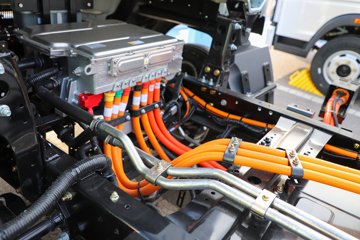 ����HOWO����PRO 4.15�׵��Ŵ��綯�����Ῠ ����ʱ��140.41kWhͼƬ