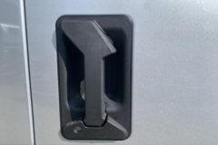 重汽HOWO轻卡悍将M 2.5L柴油 160马力 万里扬8档 3.3米排半栏板轻卡